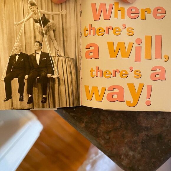 The I Love Lucy Guide to Life tiny book - Picture 3 of 9